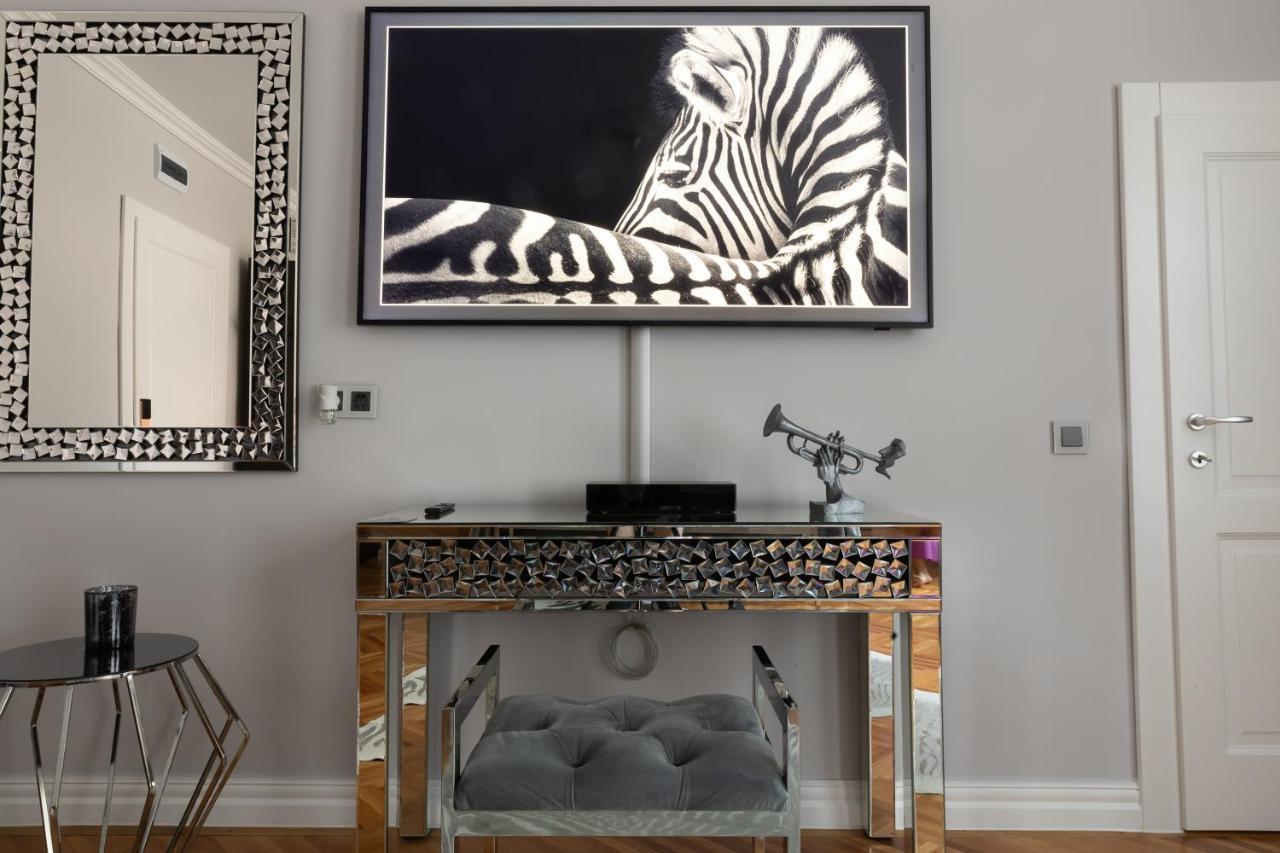 Fancy Flats Apartment Sibiu Bagian luar foto