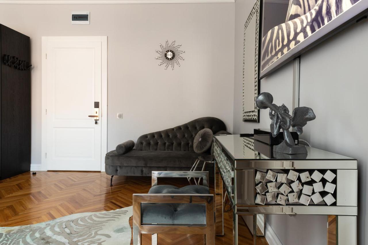 Fancy Flats Apartment Sibiu Bagian luar foto
